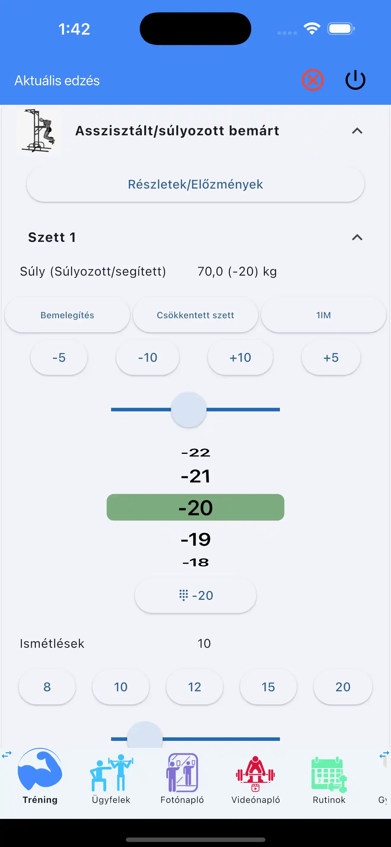 Sledování cvičení s asistencí / zátěží na telefonu