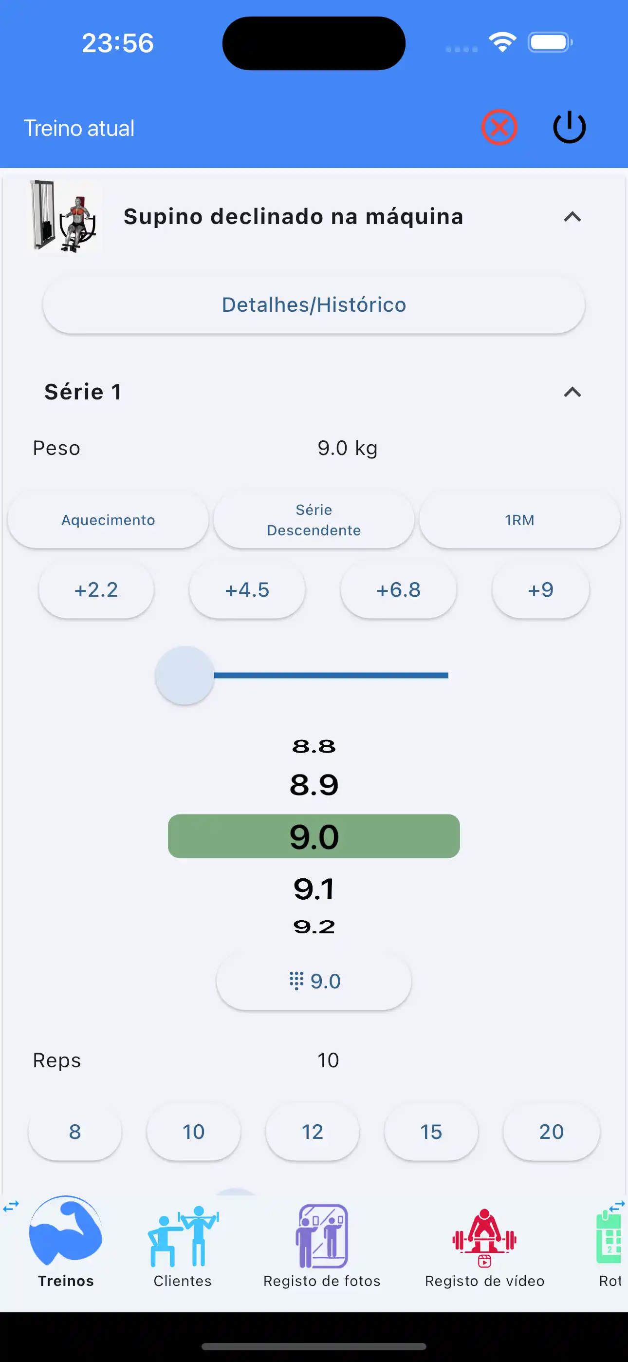 Telefono per registrare esercizi con macchine a carico con spina